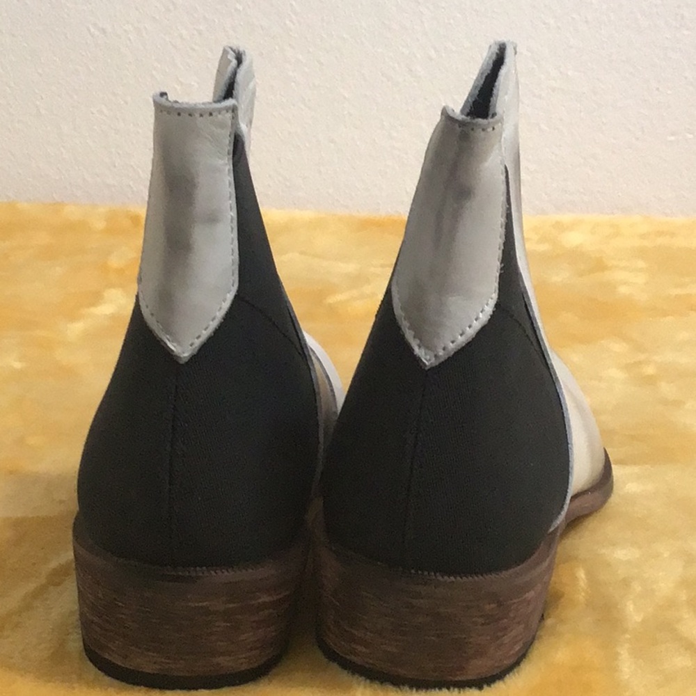 🆕 FREE PEOPLE Distressed Leather White Ankle Boots 1.75” Heel - Picture 7 of 11